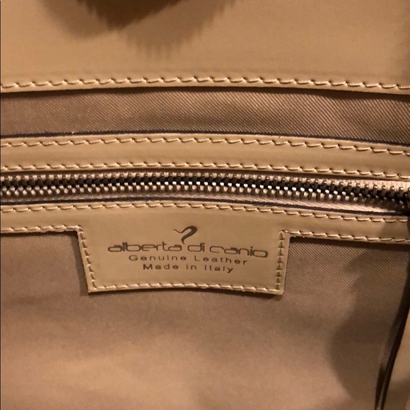 Cream genuine leather purse - Picture 2 of 3